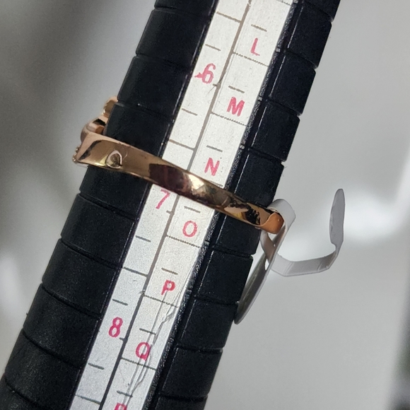 Gold with Black Zirconia Clover Motif Ring - Picture 6 of 8